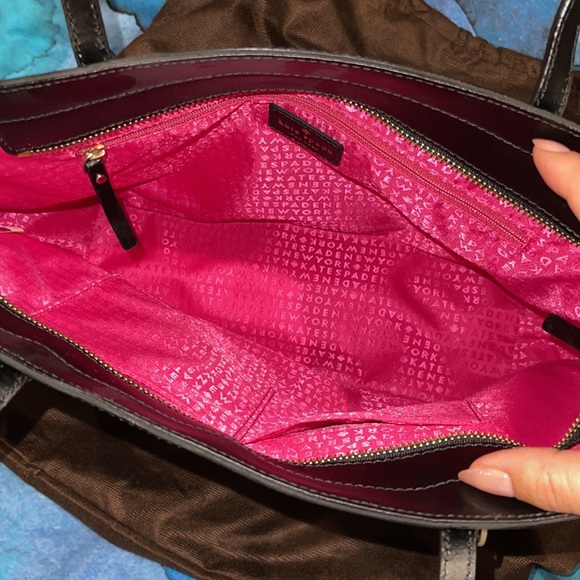 Kate Spade black shiny 100% leather zip tote shoulder bag purse with bow charm - Picture 4 of 7